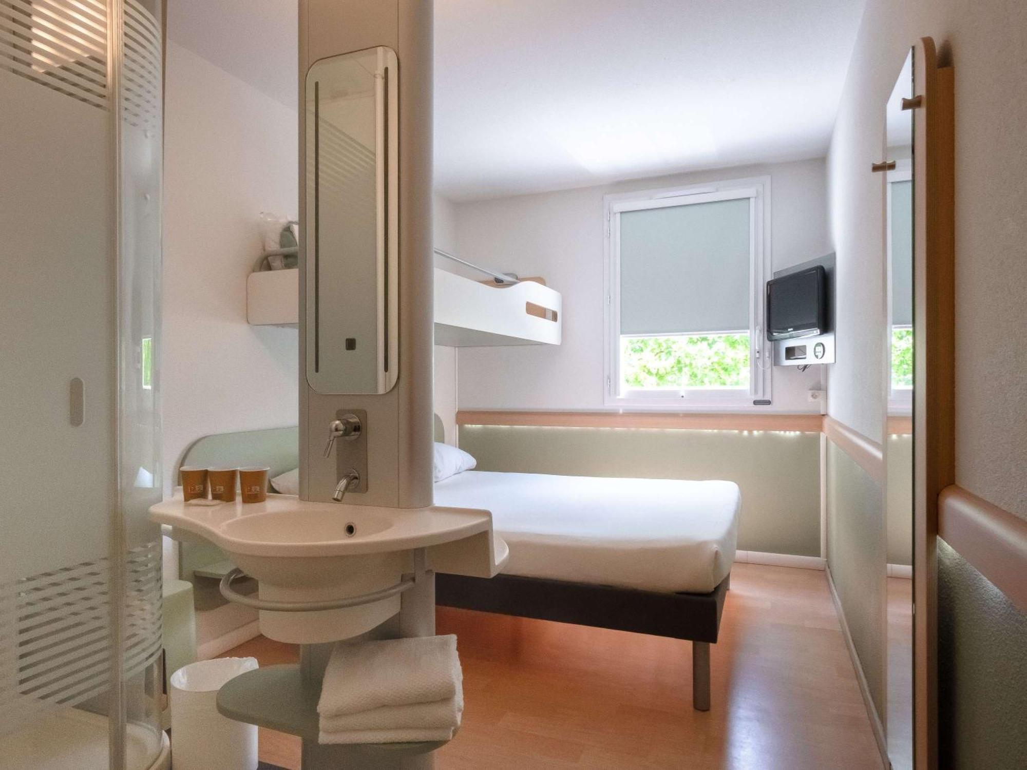 Ibis Budget Montauban Les Chaumes Buitenkant foto