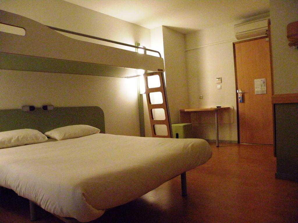 Ibis Budget Montauban Les Chaumes Kamer foto