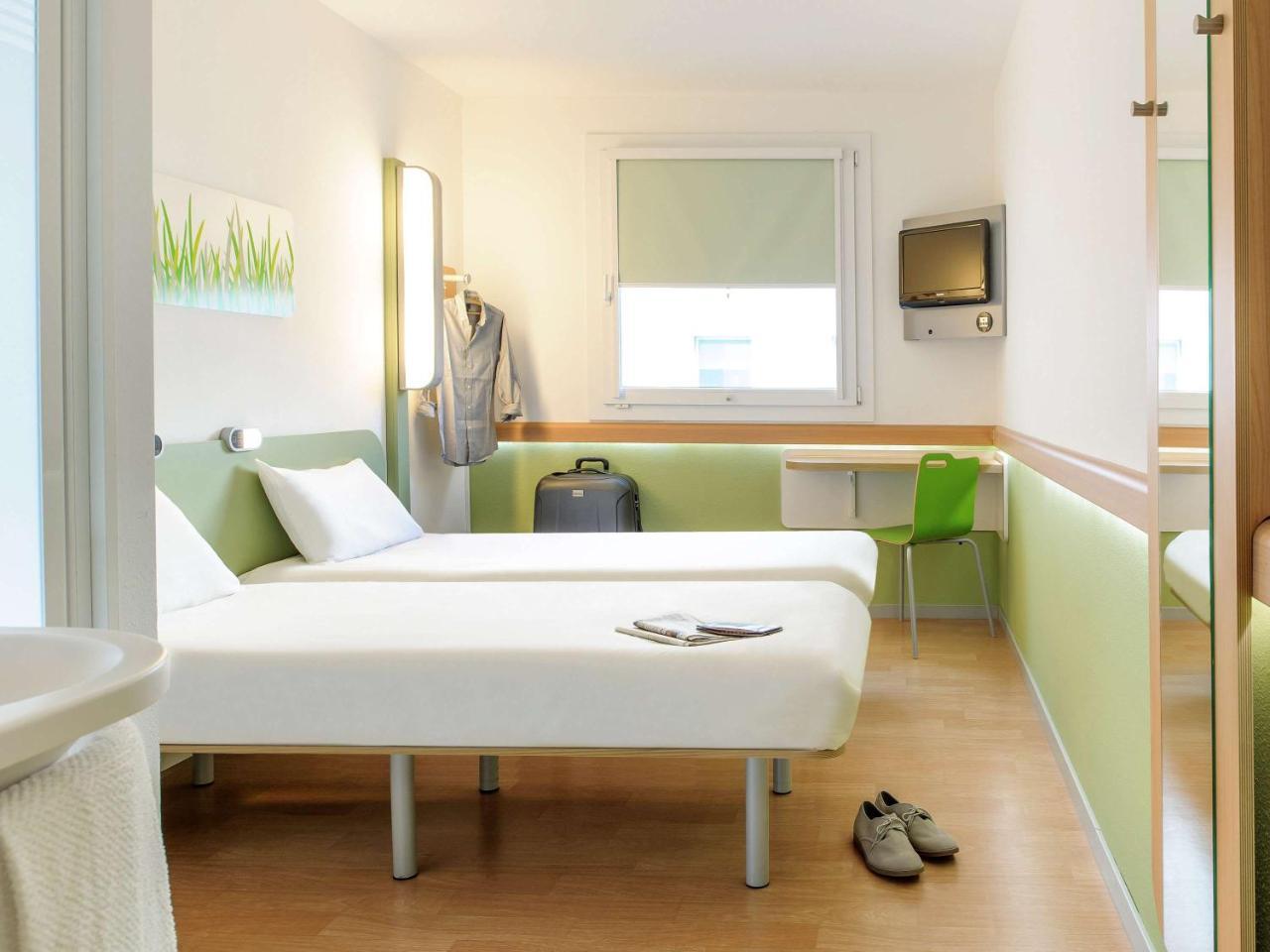 Ibis Budget Montauban Les Chaumes Buitenkant foto